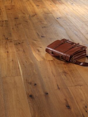 EXTRA 15 | Rovere Artigianale Elio | Spazzolatura profonda, Bisello artigianale, Stuccature ribassate | Olio Uv