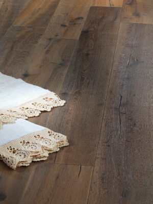 MAXI 15 | Rovere Artigianale Dafne | Spazzolatura profonda, Bisello artigianale, Stuccature ribassate | Olio Uv